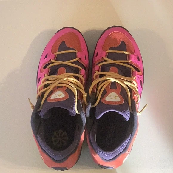Men’s ACG Pink and Brown Athletic Shoes - Picture 3 of 4
